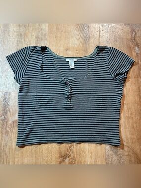 Forever 21 Green and Black Striped Crop Top